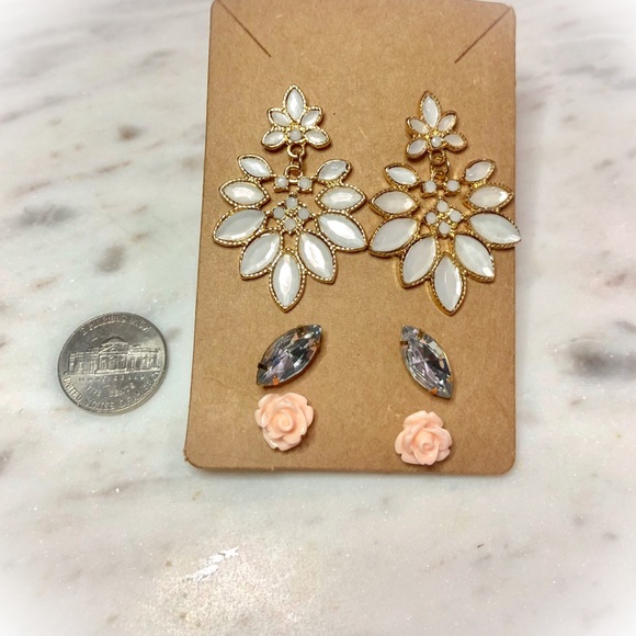 3 Pair Earring Bundle - Picture 7 of 7